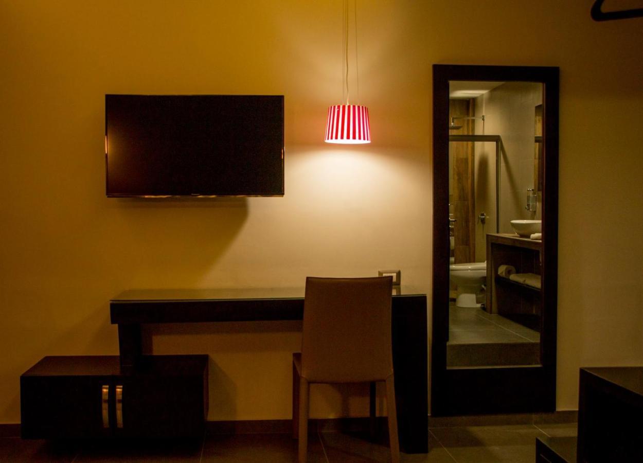 Remfort Hotel Santa Ana Buitenkant foto